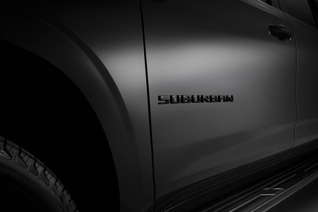 Emblemas en color negro para Chevrolet Suburban 2024 